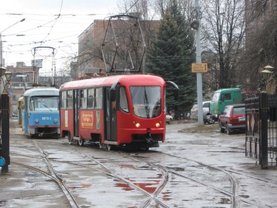 Утром вагон сделал показательный круг вокруг завода